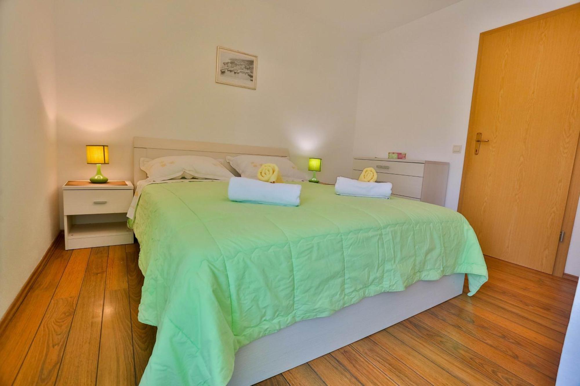 Apartments With A Parking Space Sutivan, Brac - 752 Rom bilde