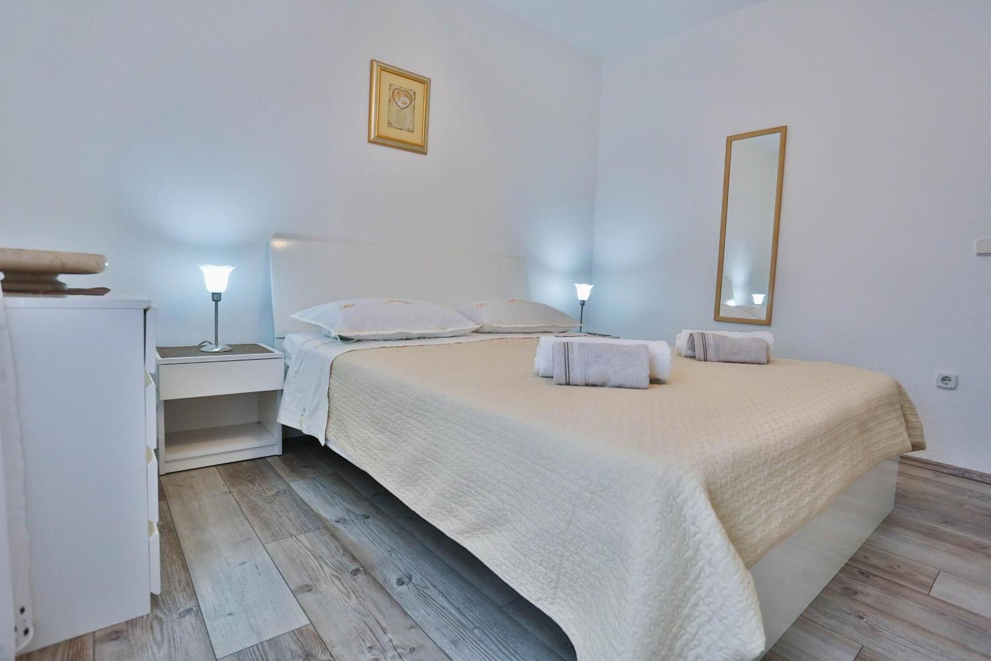 Apartments With A Parking Space Sutivan, Brac - 752 Rom bilde
