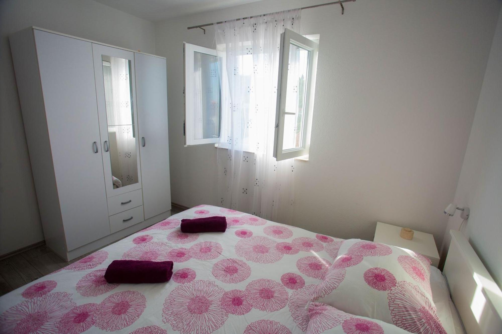 Apartments With A Parking Space Sutivan, Brac - 752 Rom bilde